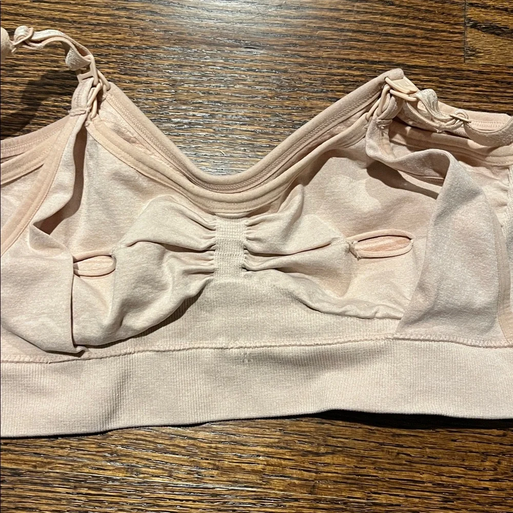 Sublime hands free pumping and nursing bra - Picture 3 of 4